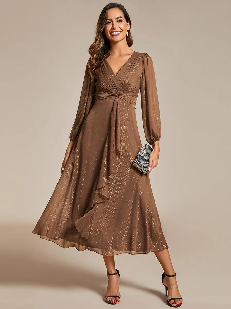 Robe de soirée trapèze scintillante à manches longues et col en V en mousseline de soie avec torsadé