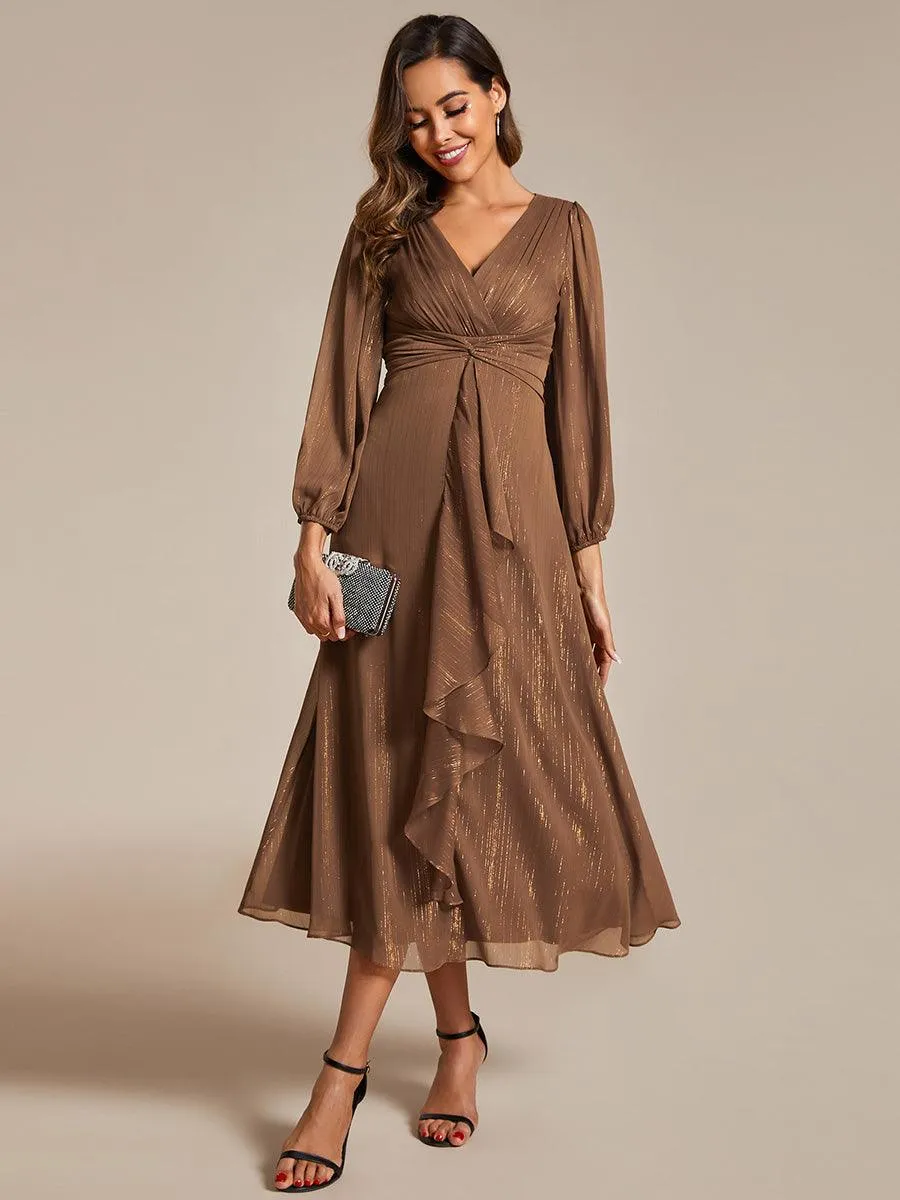 Robe de soirée trapèze scintillante à manches longues et col en V en mousseline de soie avec torsadé