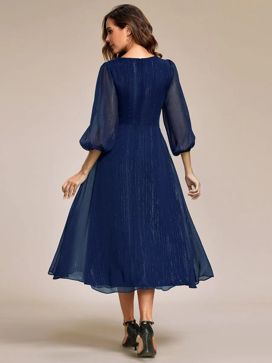 Robe de soirée trapèze scintillante à manches longues et col en V en mousseline de soie avec torsadé