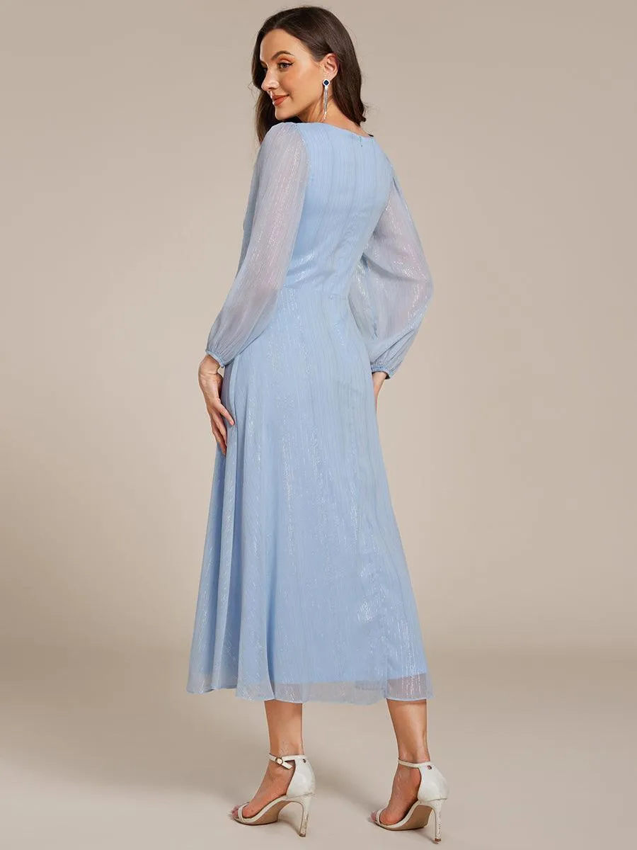 Robe de soirée trapèze scintillante à manches longues et col en V en mousseline de soie avec torsadé