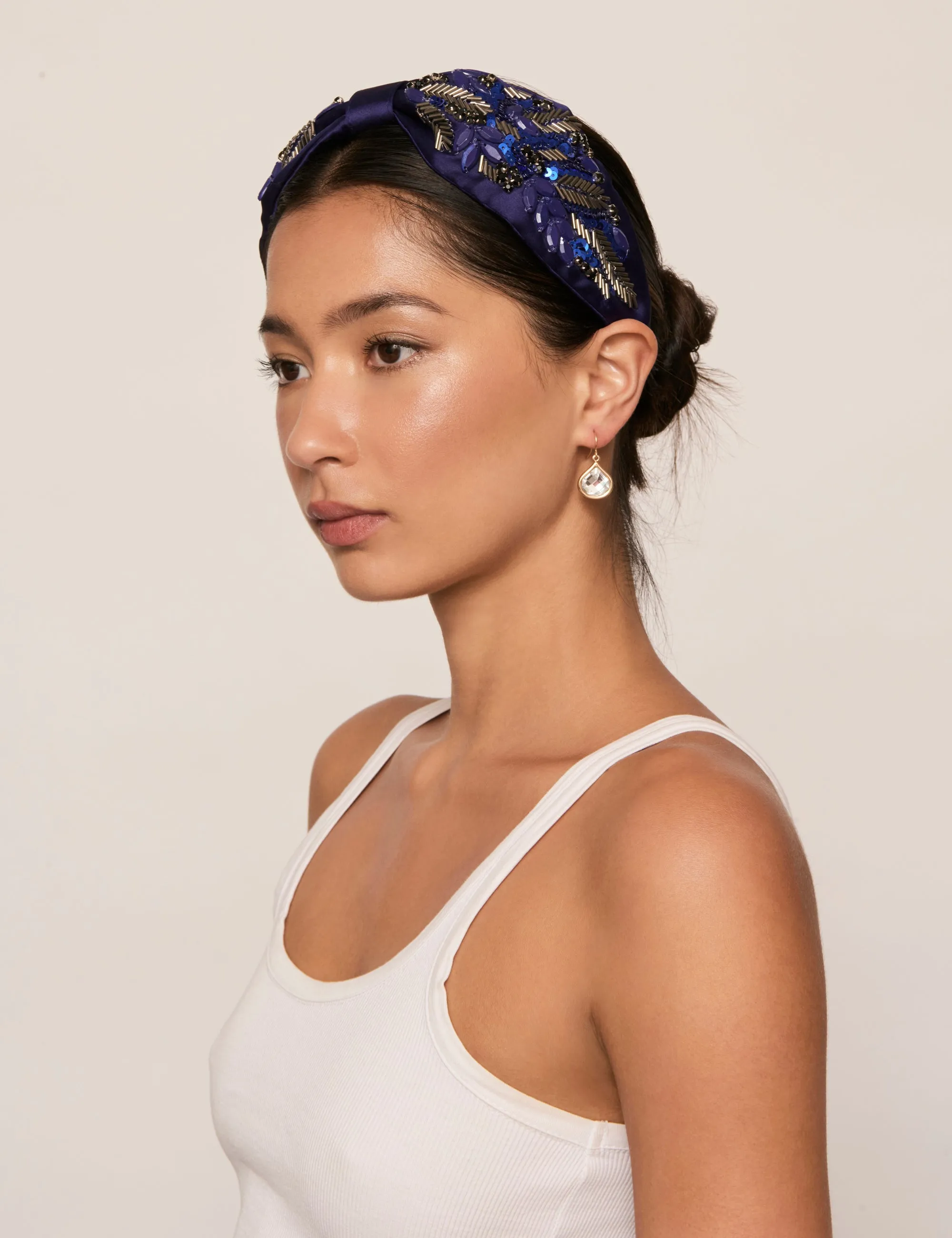 SATIN FEATHER SOFT FORM HEADBAND