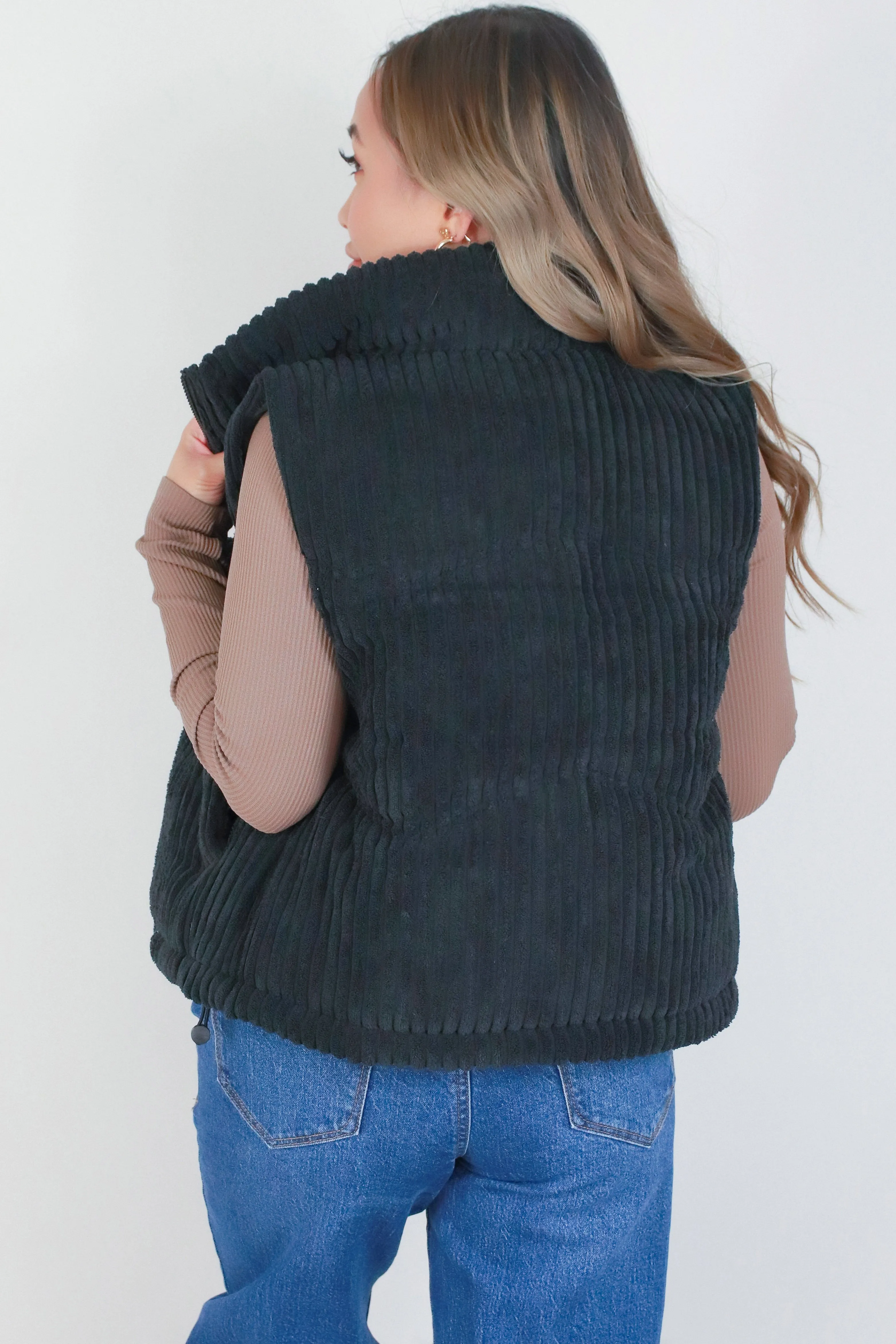 SLEEVELESS CORDUROY VEST