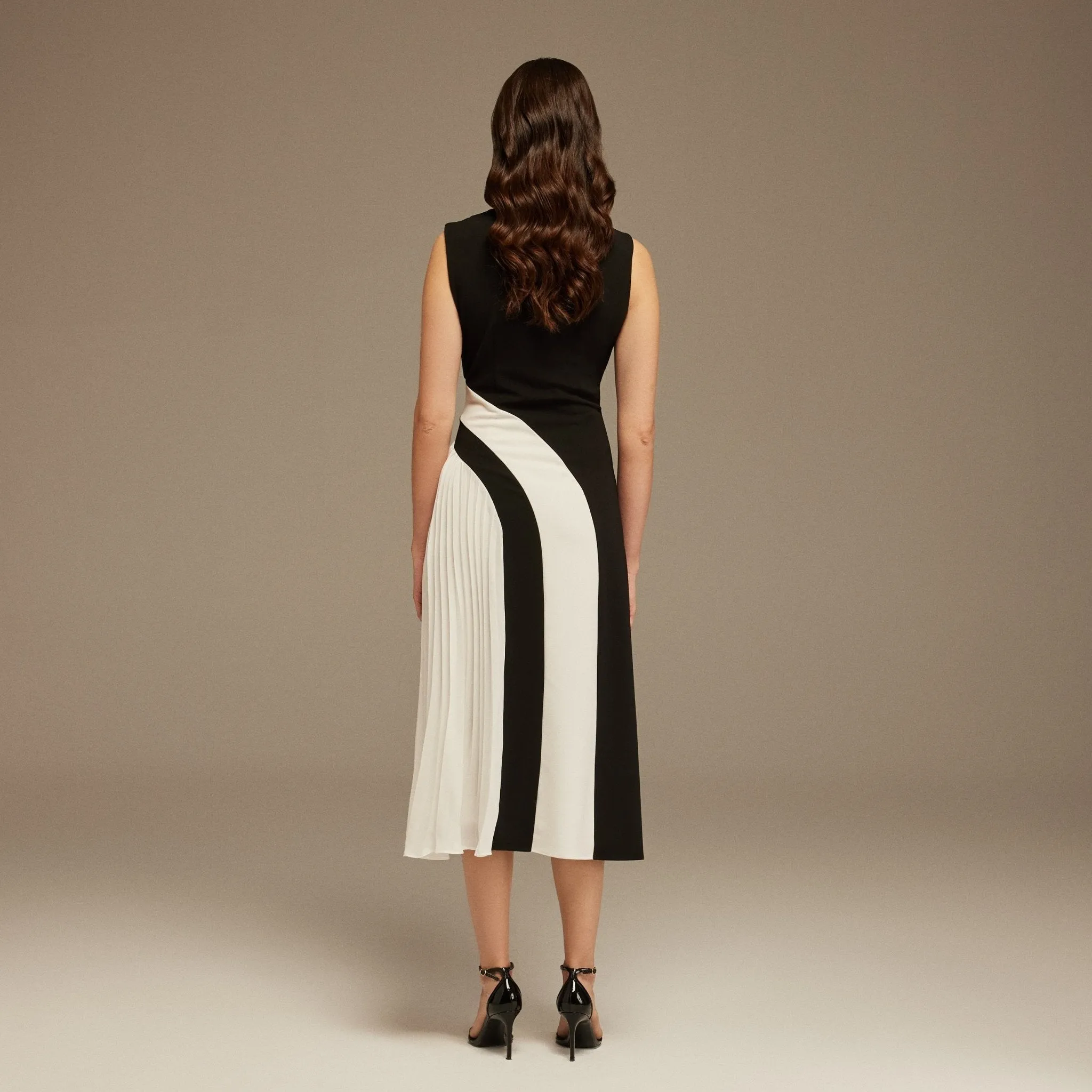 Sleeveless Crepe And Chiffon Dress