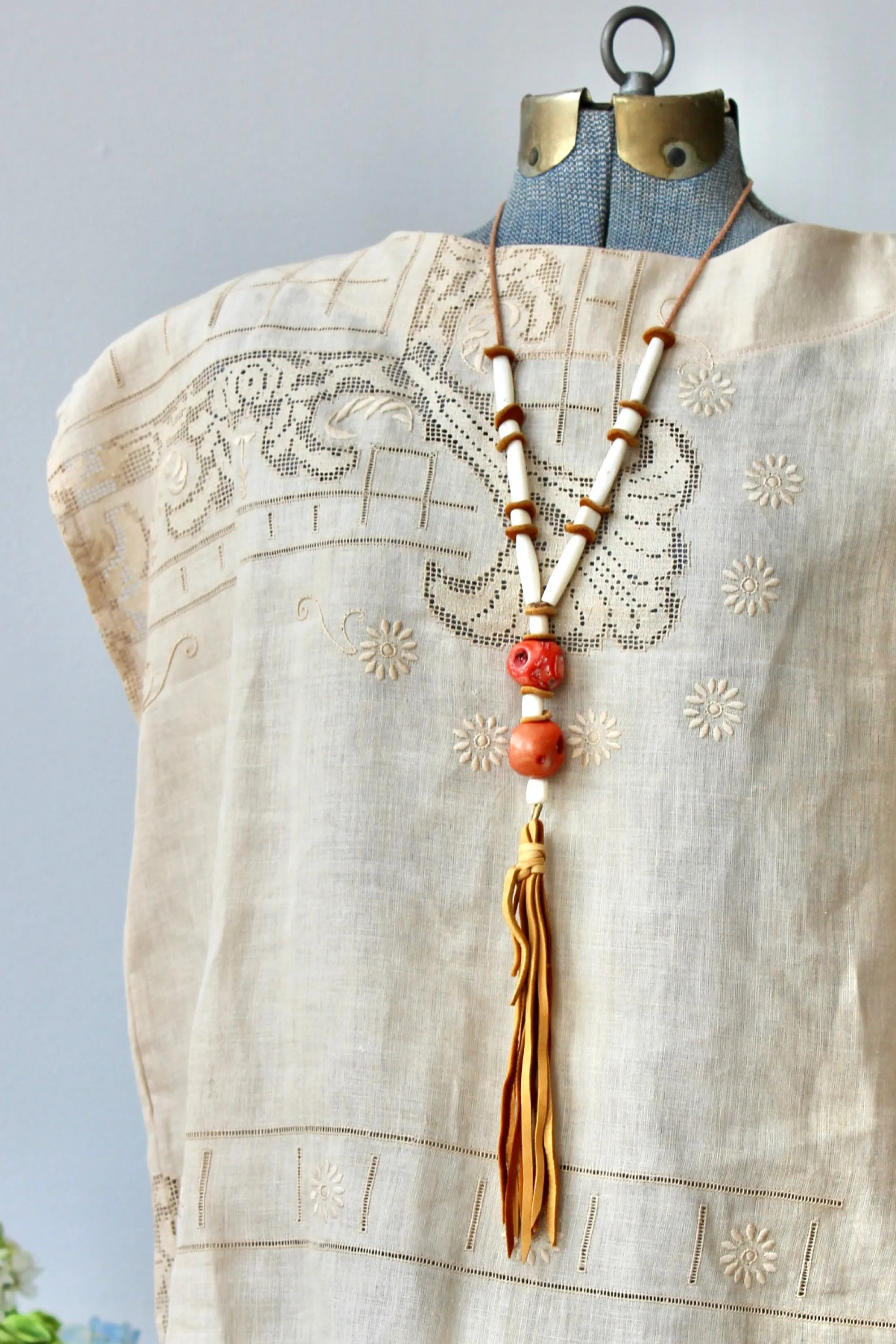 The Highlands Foundry Tan Heirloom Embroidered Box Top THF60