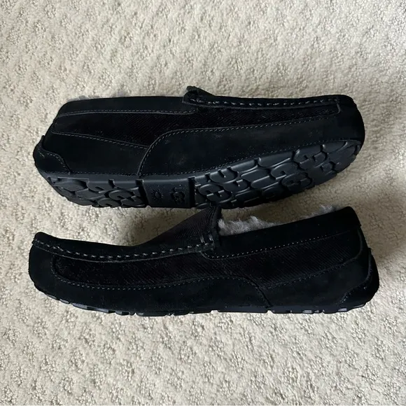 UGG Men’s Corduroy Ascot II Driver Slipper Size 9