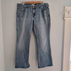 Vintage Y2K Levi's Jeans 515 Boot Cut Light Wash Denim Plus Size 16 Short