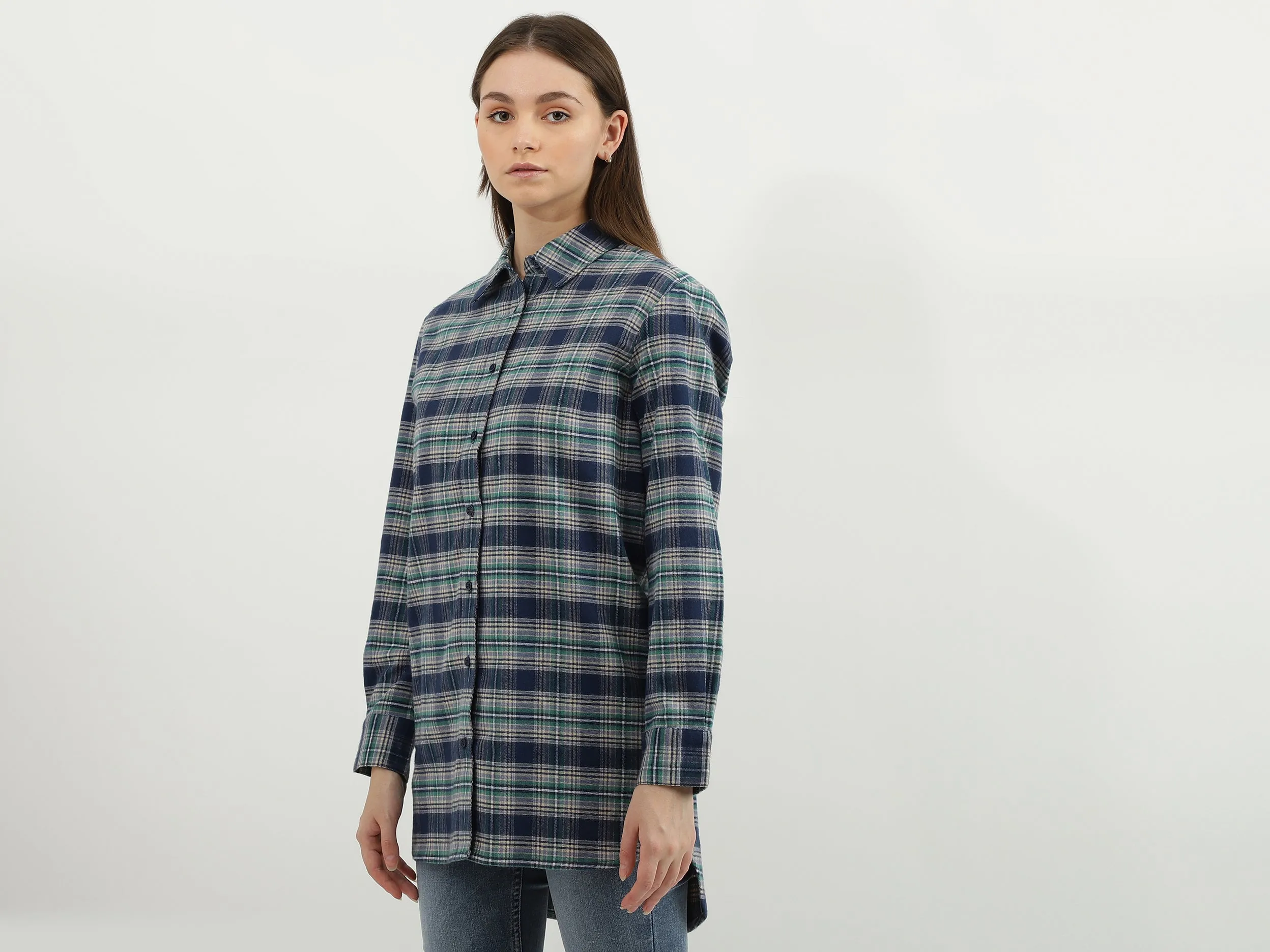 Women Check Spread Collar Shirt