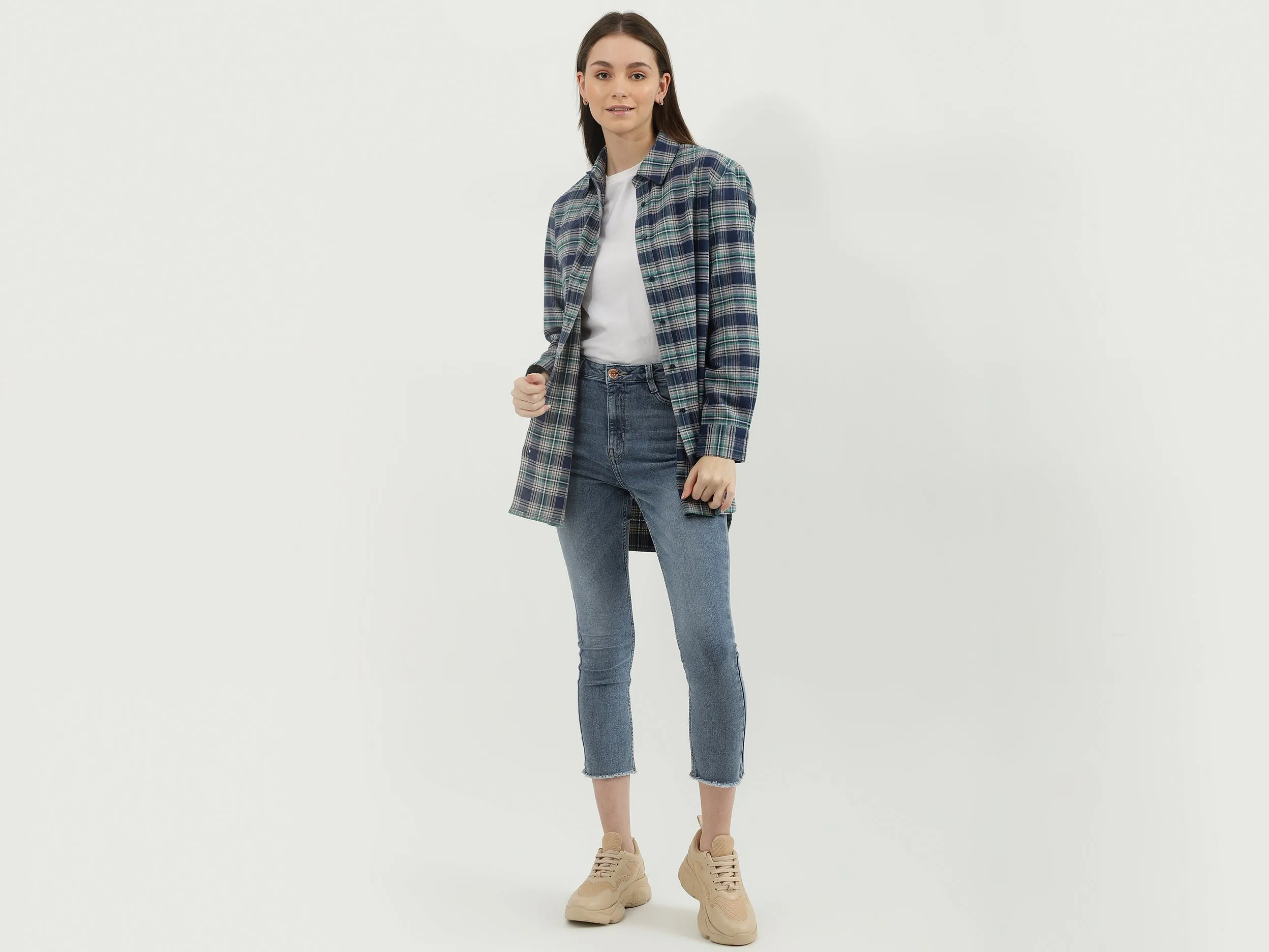 Women Check Spread Collar Shirt