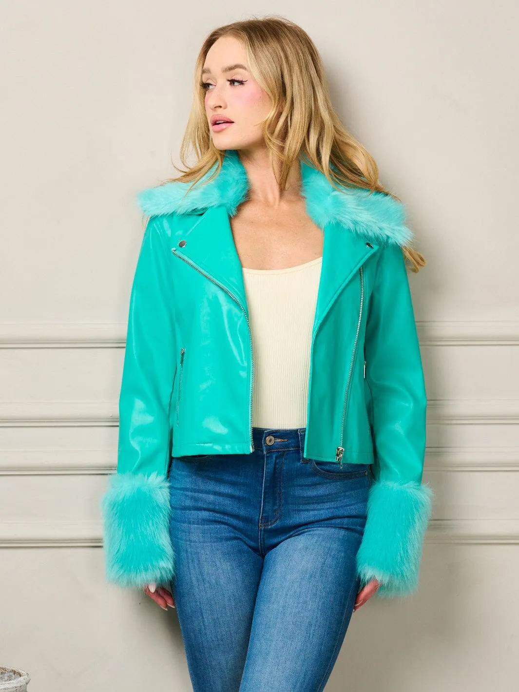 WOMEN'S LONG SLEEVE ZIP UP FAUX FUR PLEATHER JACKET