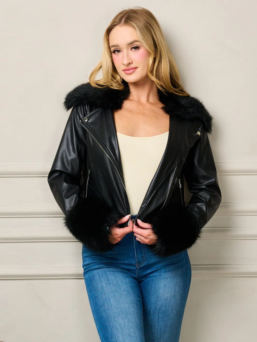 WOMEN'S LONG SLEEVE ZIP UP FAUX FUR PLEATHER JACKET