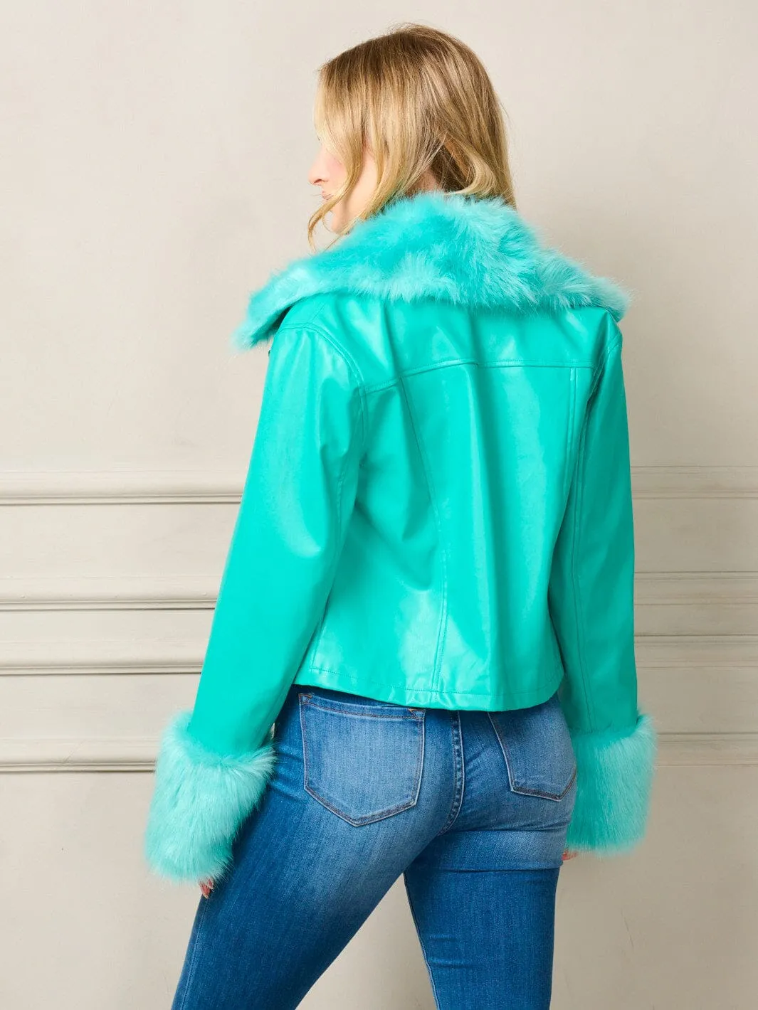 WOMEN'S LONG SLEEVE ZIP UP FAUX FUR PLEATHER JACKET