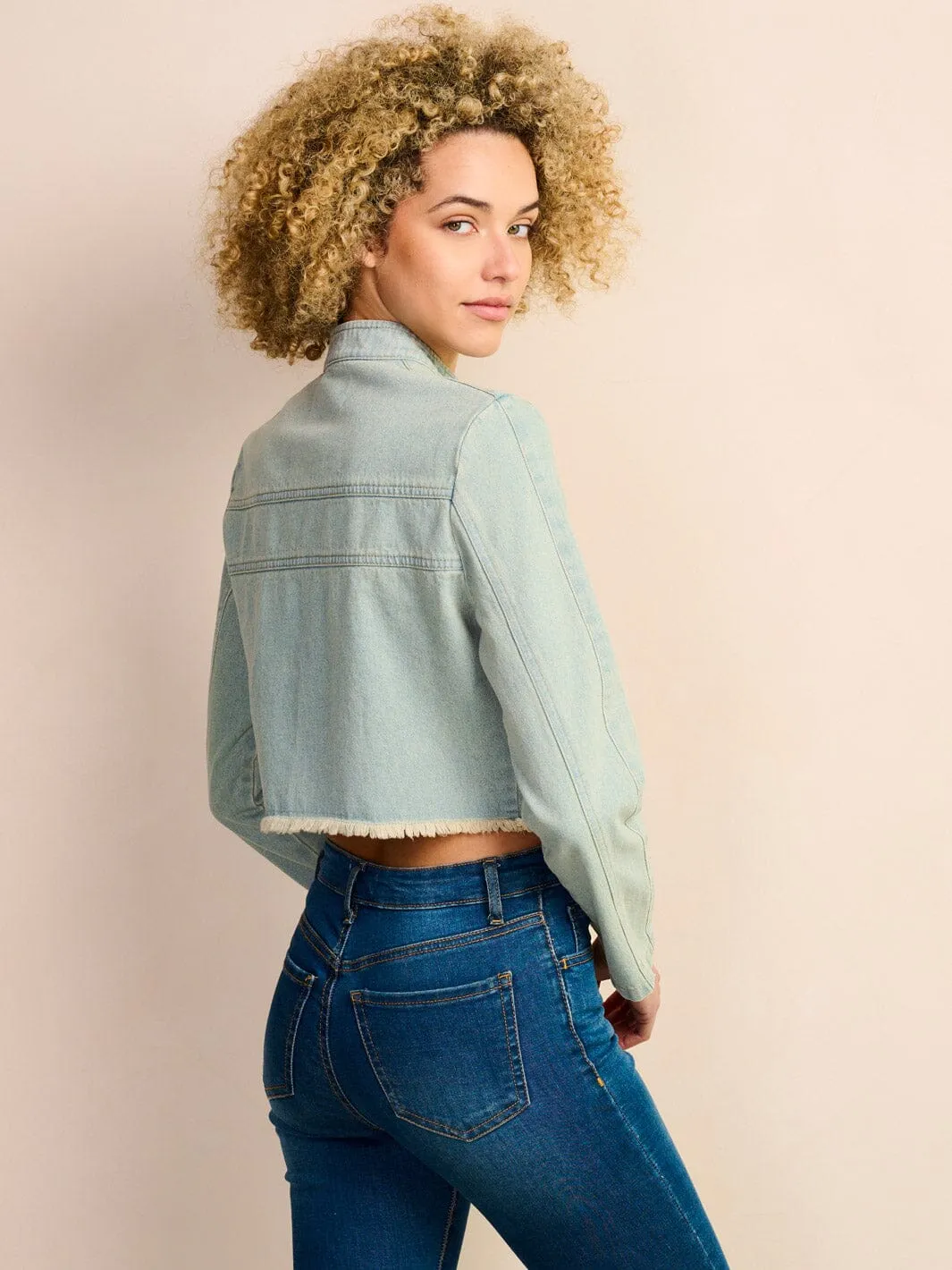 WOMEN'S LONG SLEEVE ZIP UP RAW EDGE DENIM CROP JACKETS