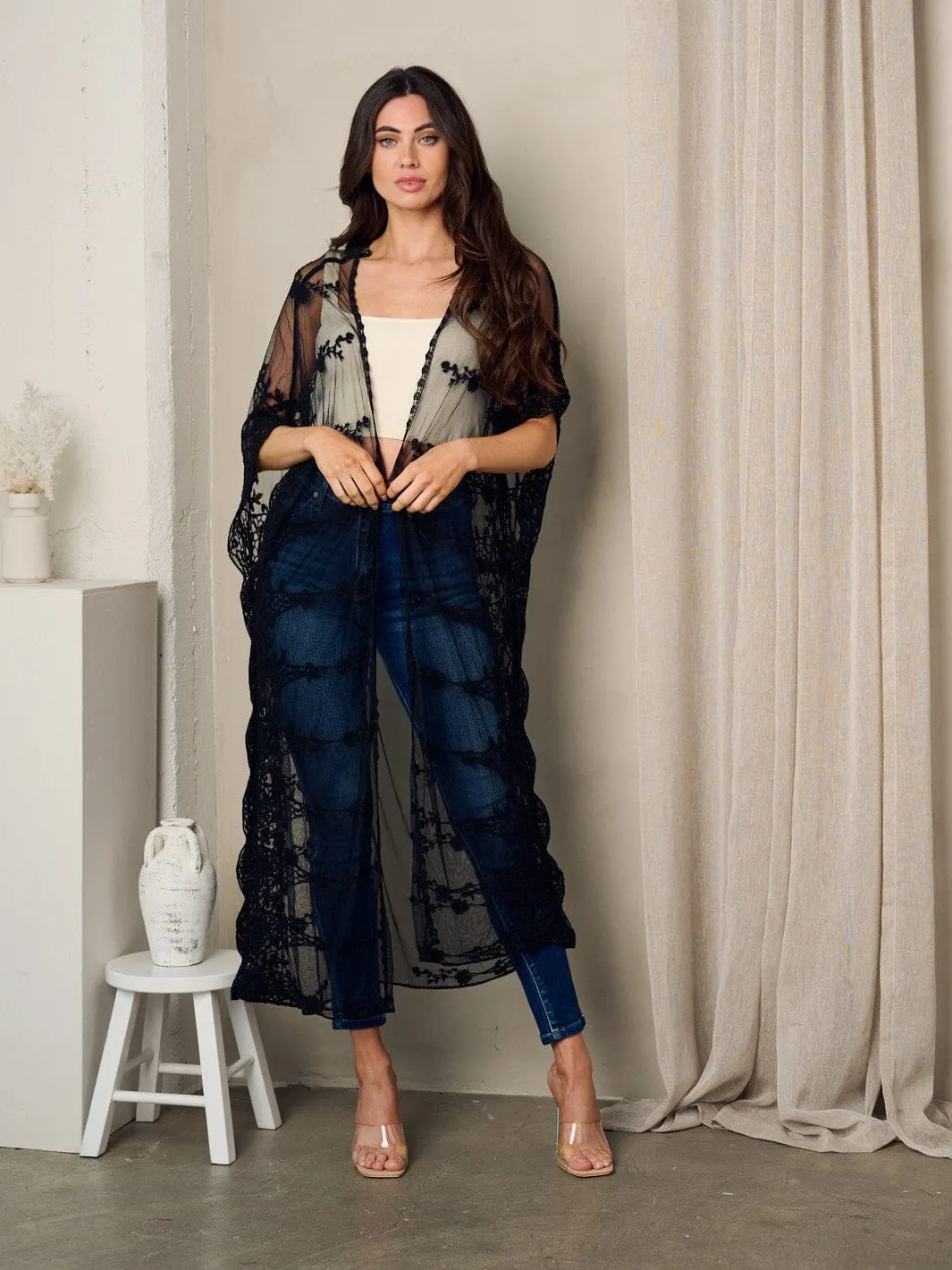 WOMEN'S SHORT SLEEVE OPEN FRONT LACE DETAILED KIMONO