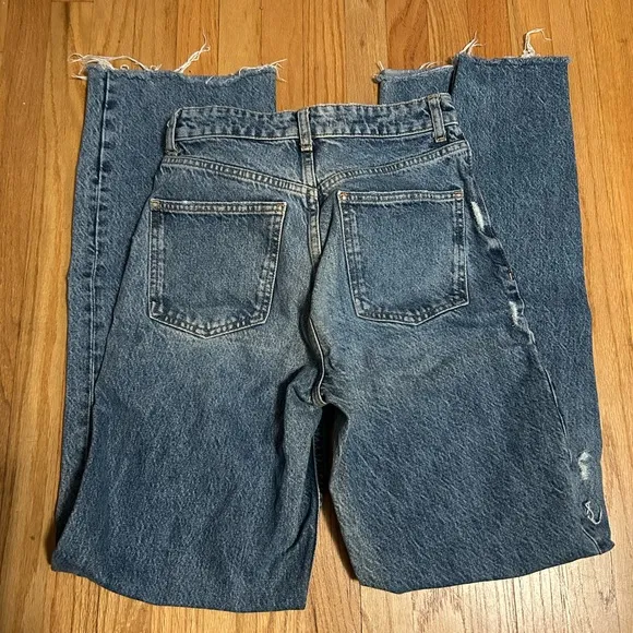 Zara Wide leg Flare light blue Distressed Jeans size 4